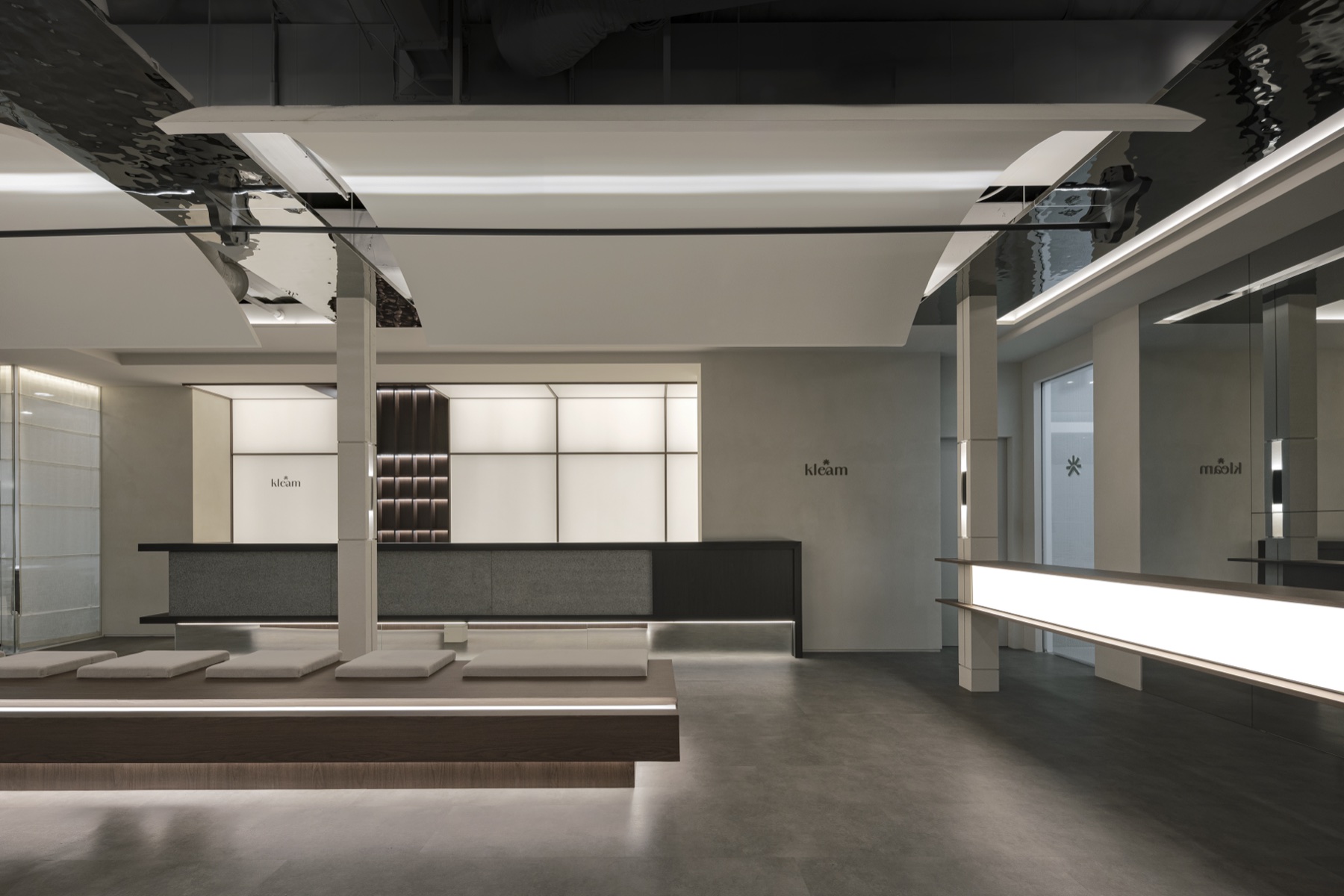 Private consultation area at KLEAM Hongdae